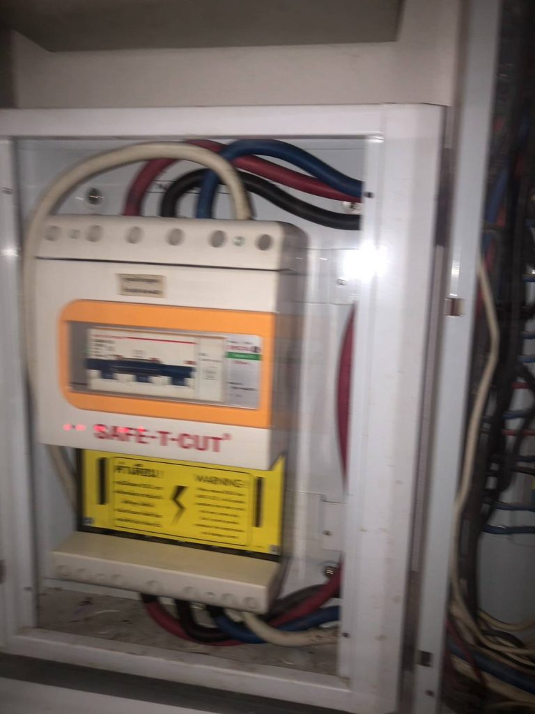 เซฟทีคัท