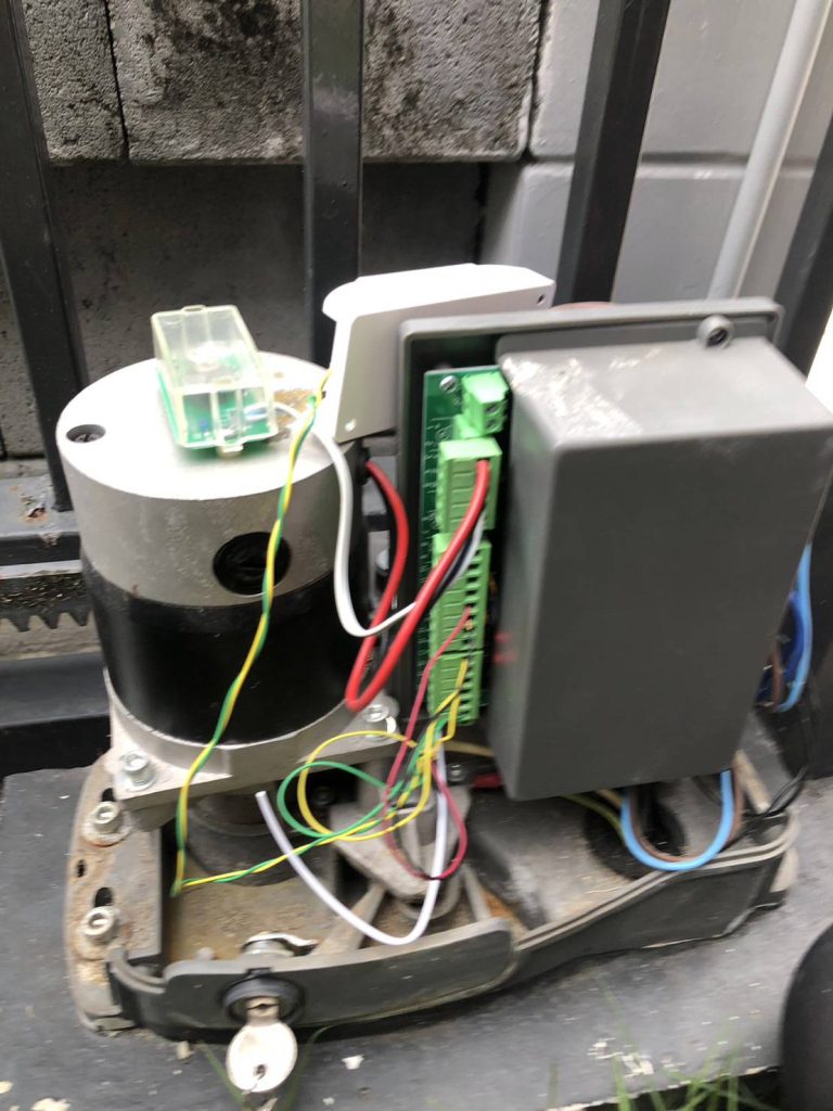 ติดตั้งประตูรีโมท