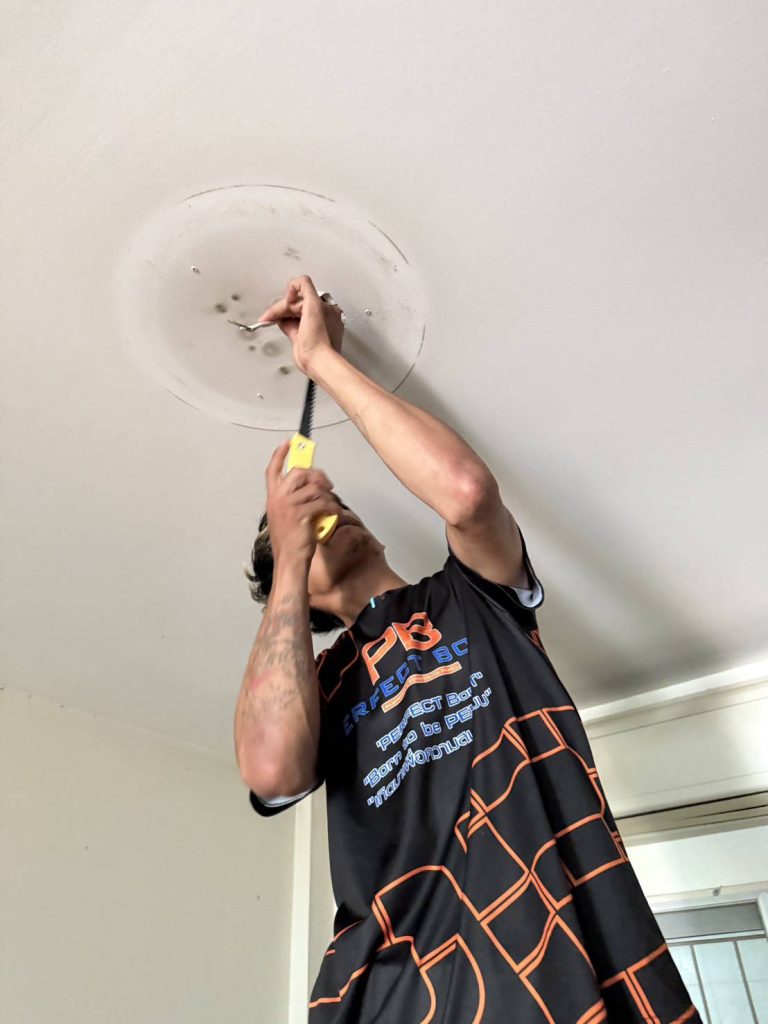 ถอดซ่อมดาวน์ไลท์