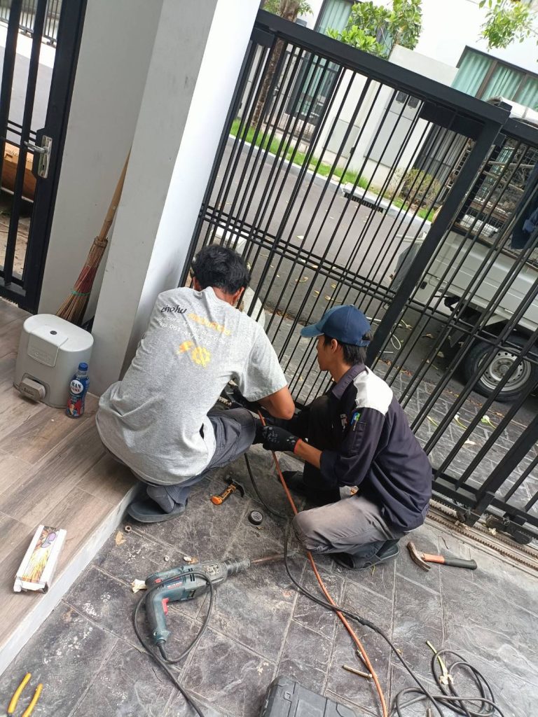 ติดตั้งมอเตอร์ประตูรีโมท