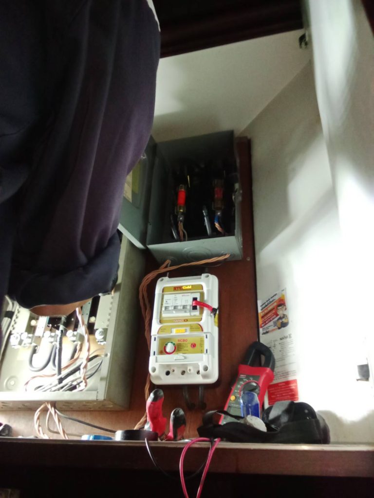 ตวจเช็กตู้ไฟ