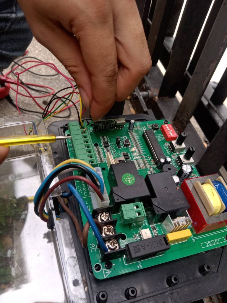 ซ้อมมอเตอร์ประตูรีโมท