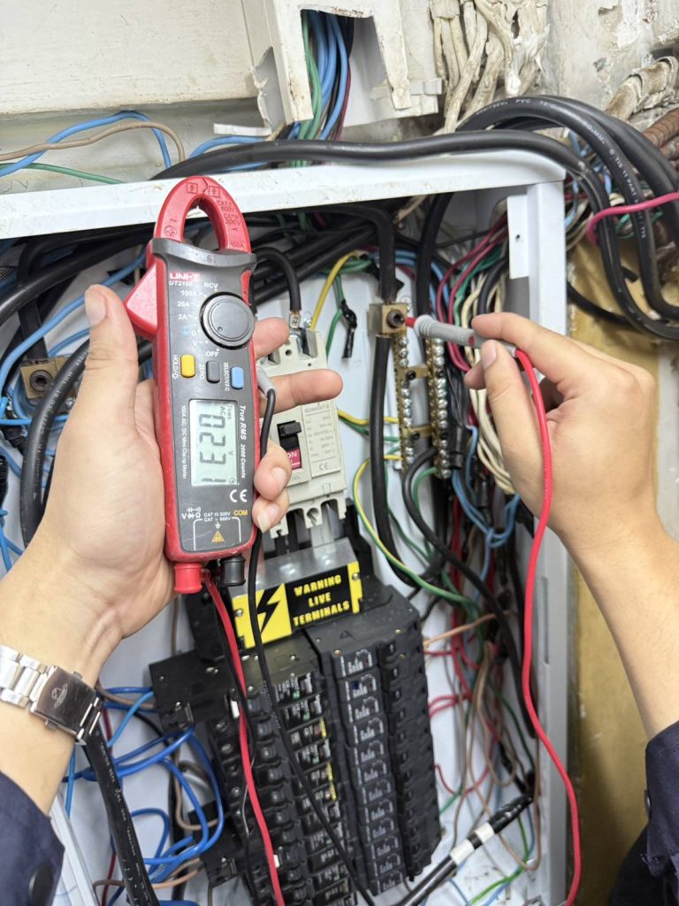 ตรวจเช็กตู้โหลดเซ็นเตอร์