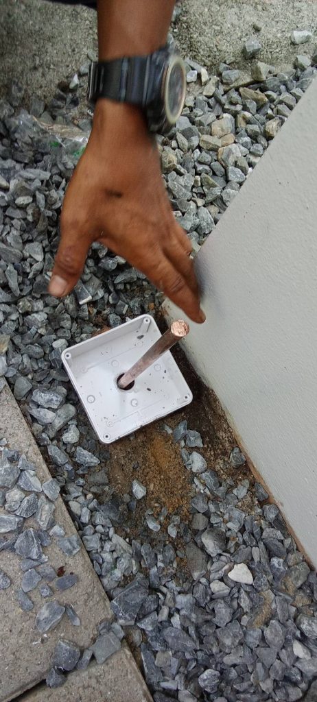 ติดตั้งแท่งกราวด์