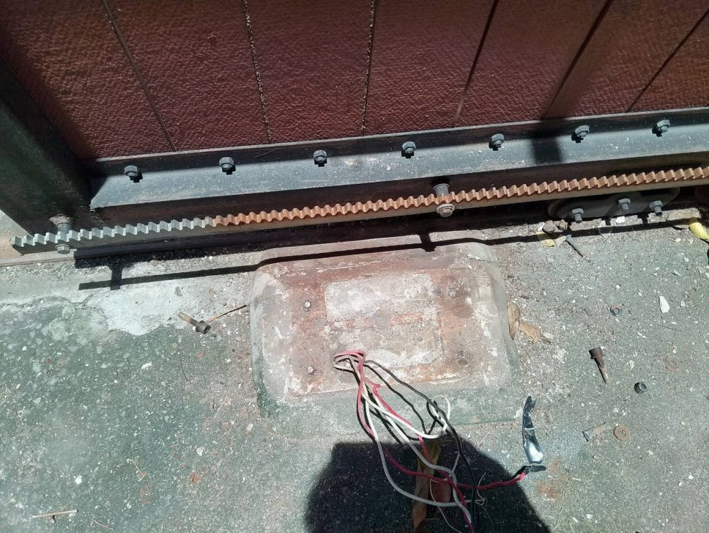 จุดติดตั้งมอเตอร์ประตูรีโมท