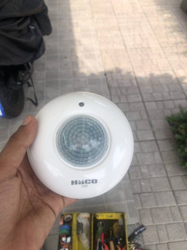 อุปกรณ์ตรวจจับคนเดินผ่าน