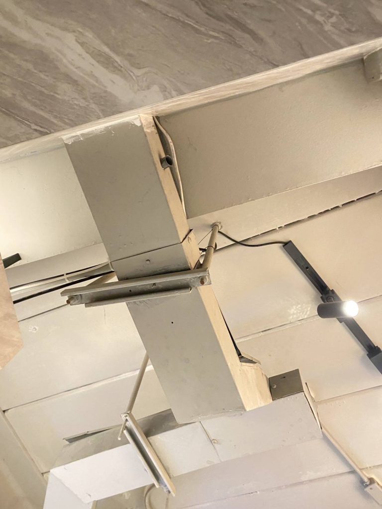 แนวท่อสายไฟ