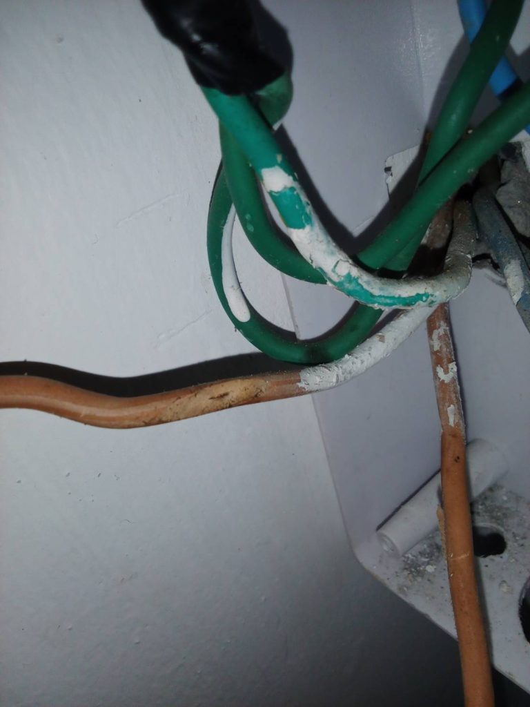 สายชำรุด