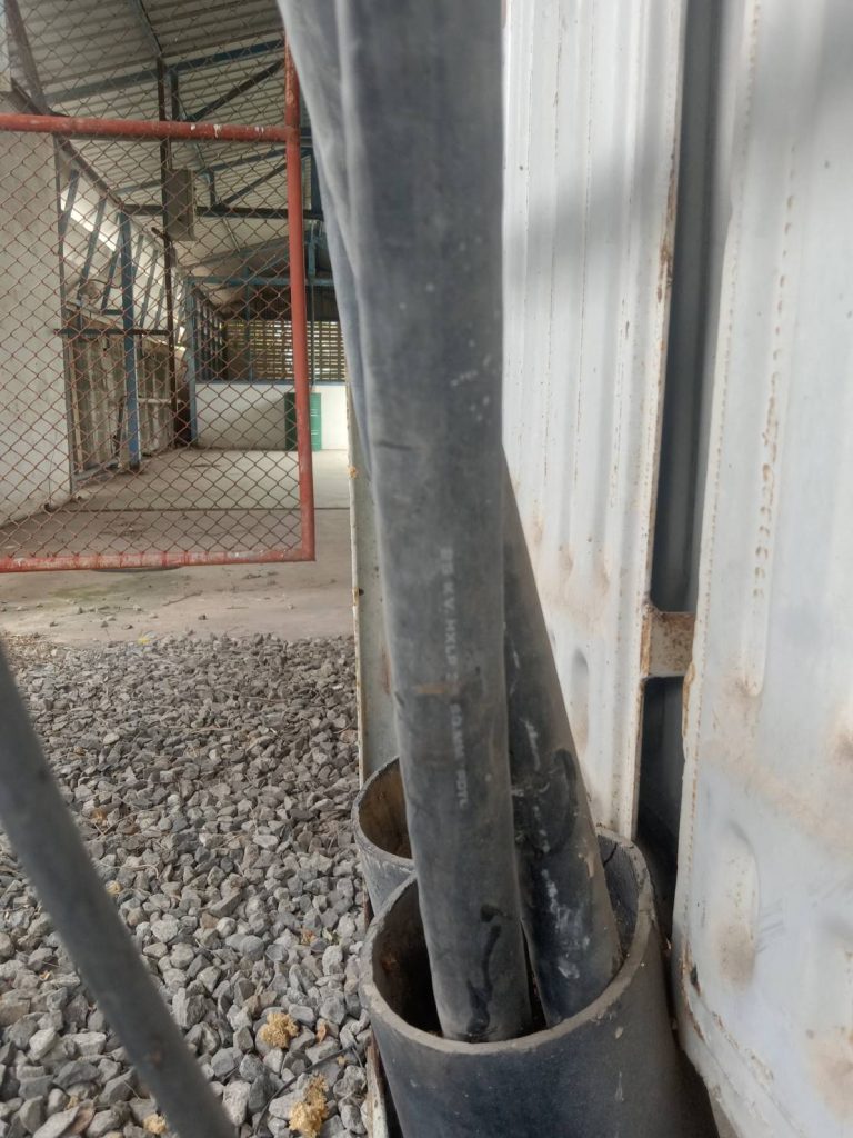 ท่อสายไฟ