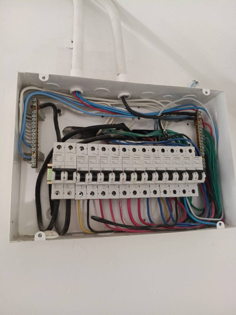 งานติดตั้งตู้คอนซูมเมอร์