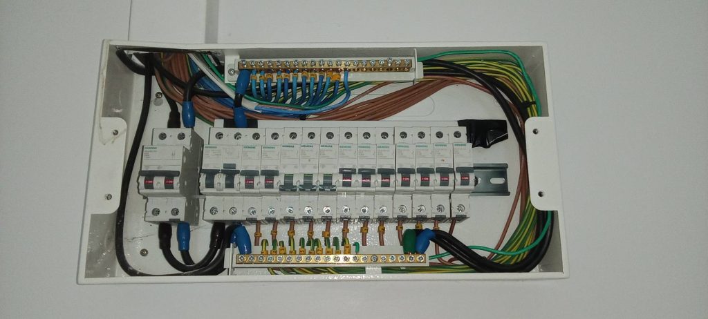 เซอร์กิตเบรกเกอร์ในตู้คอนซูมเมอร์