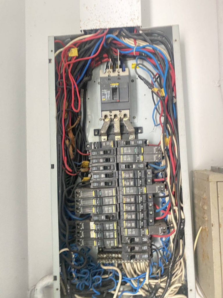 เบรกเกอร์ลูกย่อย