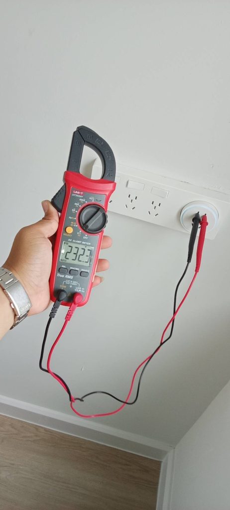 เช็กปลั๊กไฟ