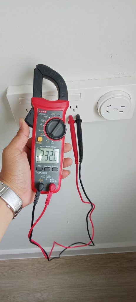 เช็กปลั๊กไฟ