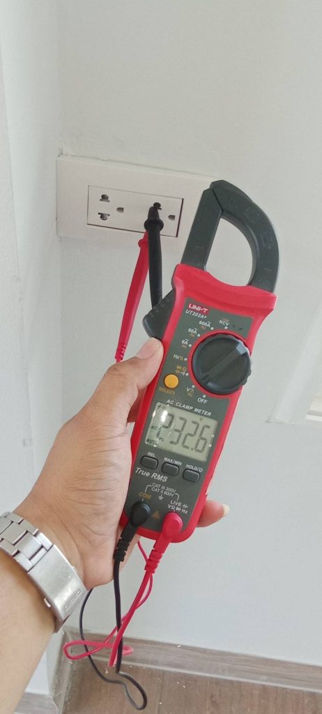 เช็กปลั๊กไฟ