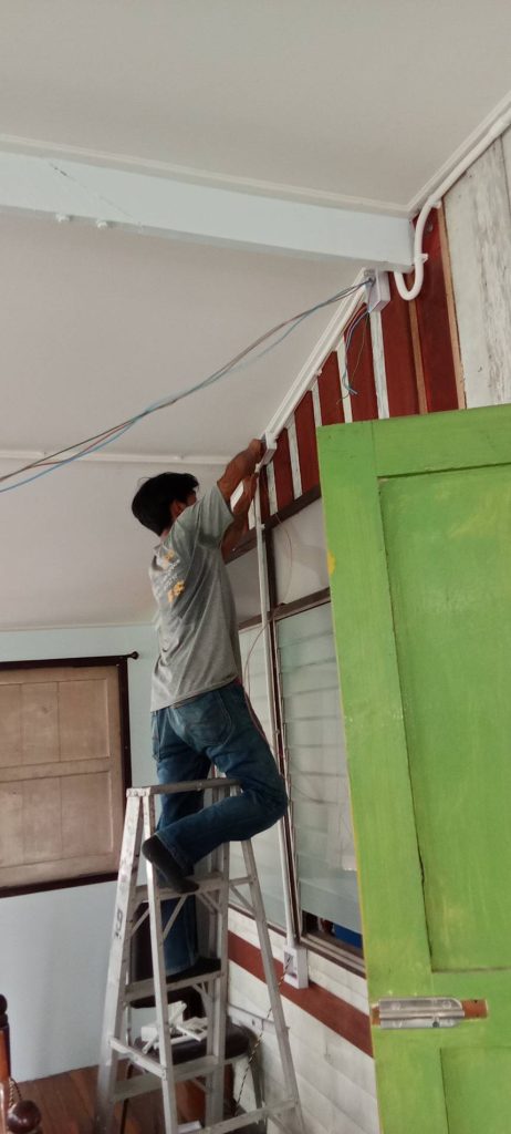 เดินท่อร้อยสายไฟ