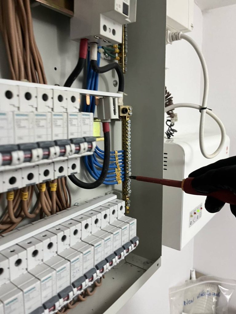 ตรวจเช็กตู้โหลดเซ็นเตอร์