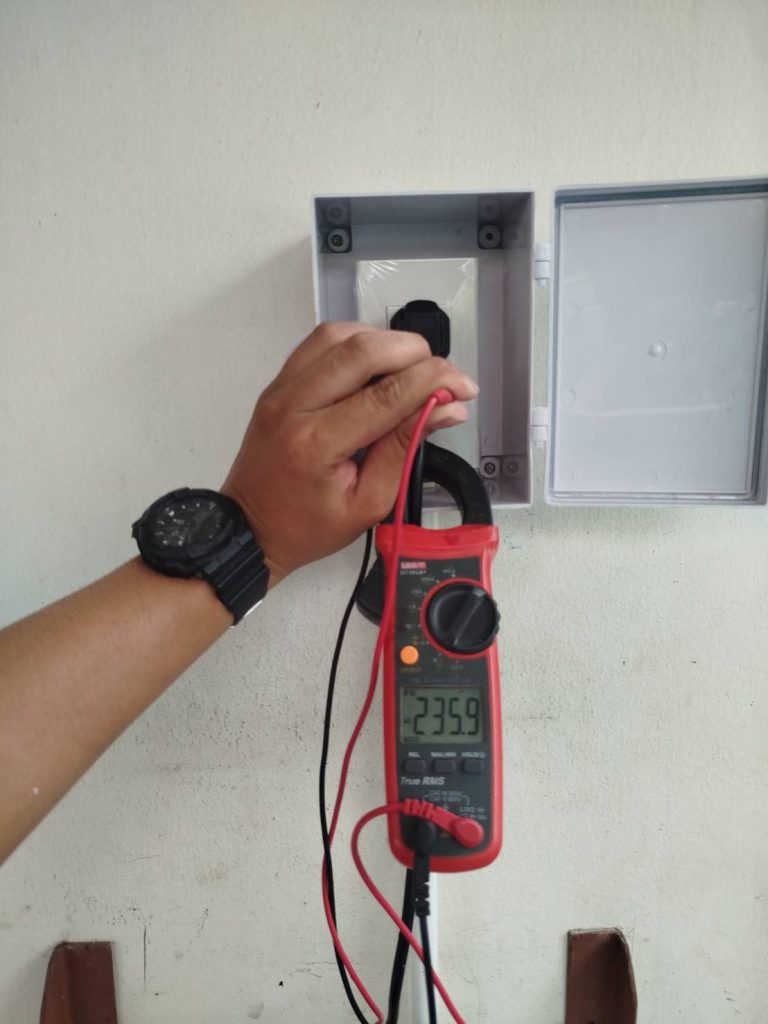 วัดไฟปลั๊กไฟ