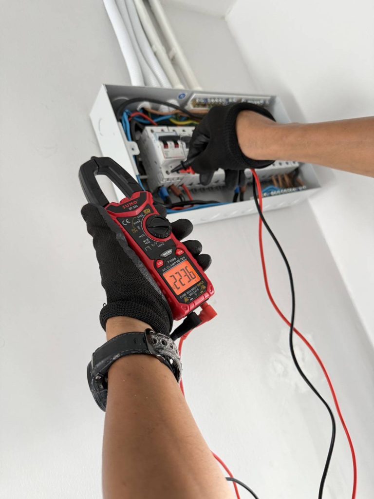 วัดไฟตู้คอนซูมเมอร์