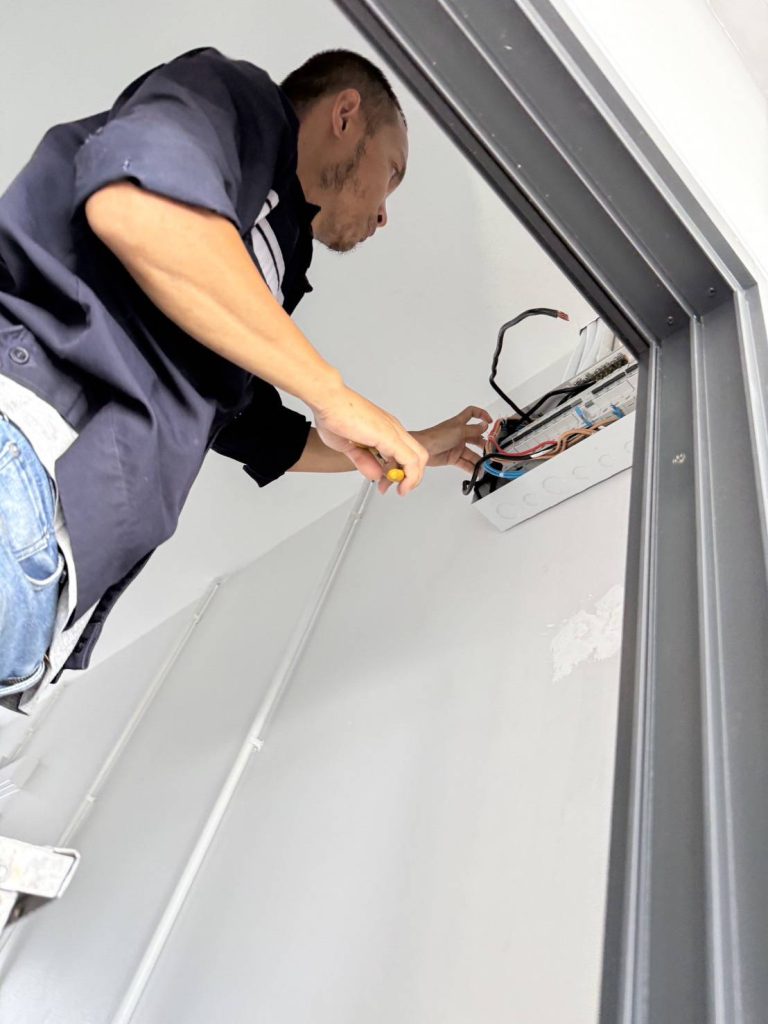 งานติดตั้งตู้คอนซูมเมอร์