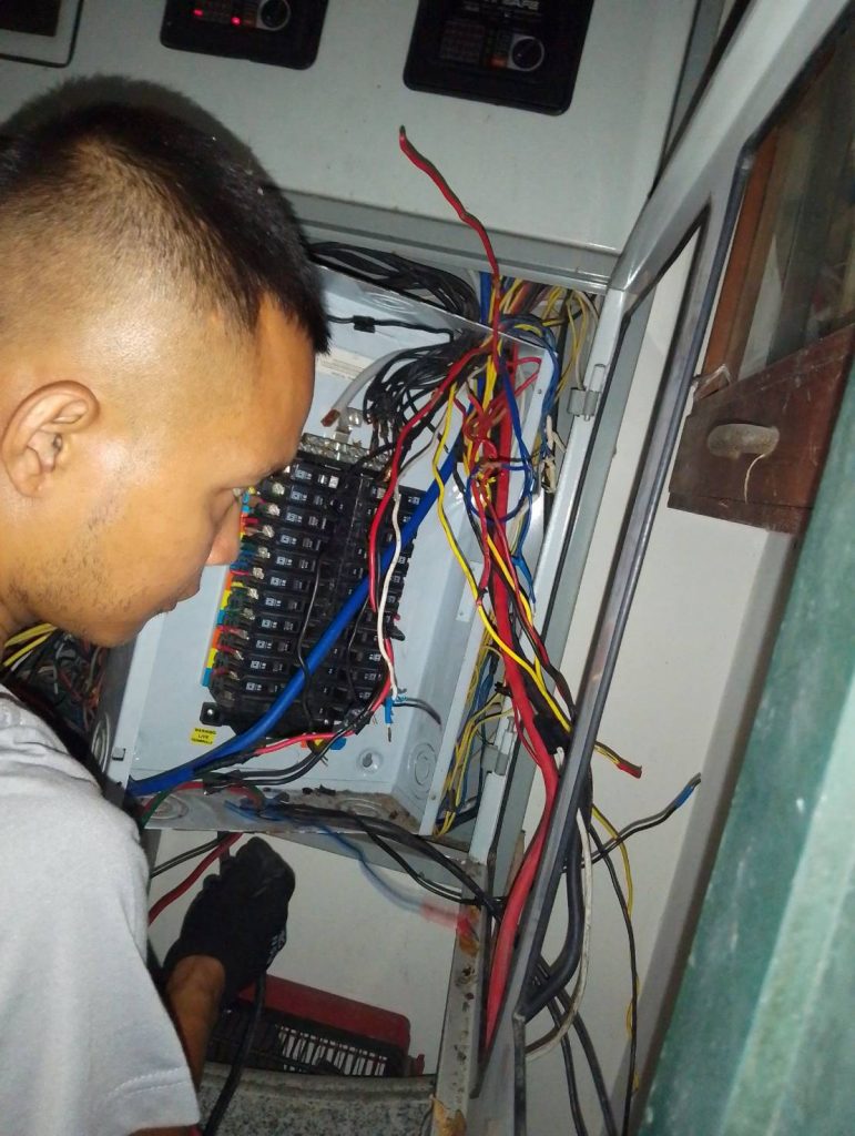 ติดตั้งตู้โหลดเซ็นเตอร์