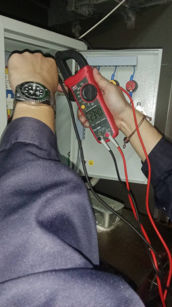 วัดไฟตู้คอนซูมเมอร์