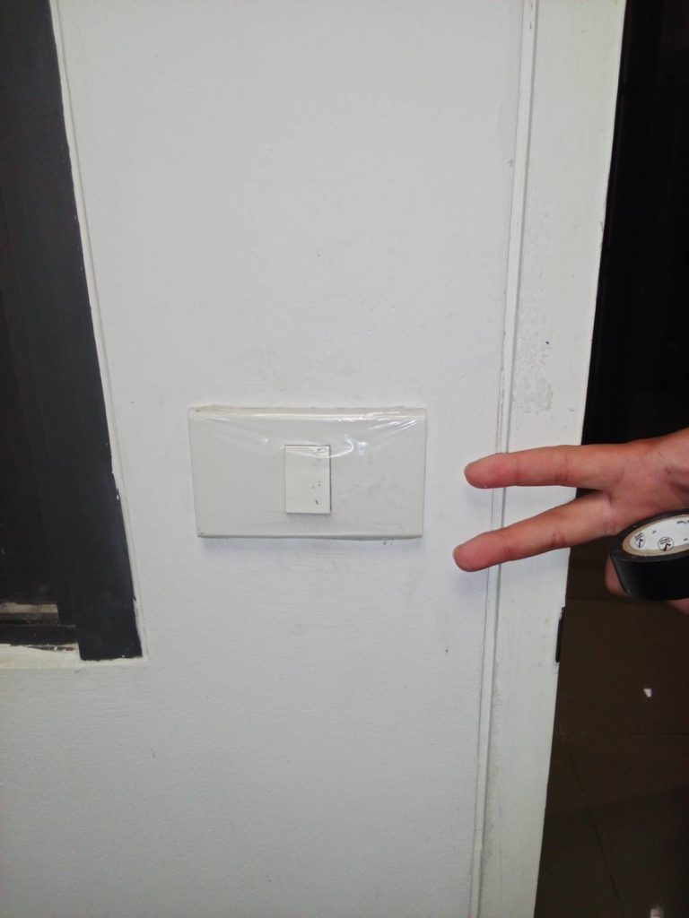 ติดตั้งสวิตช์ไฟ