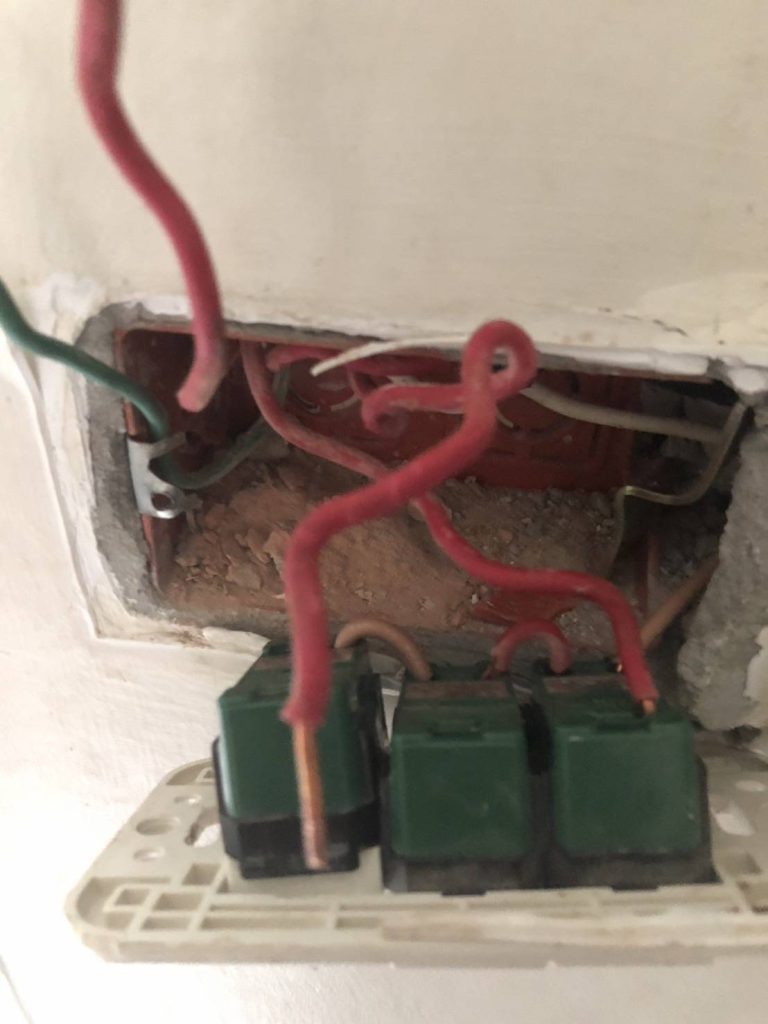 ตรวจหาจุดไฟรั่ว