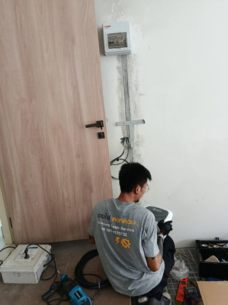 ช่างไฟฟ้าติดตั้งEV Charger
