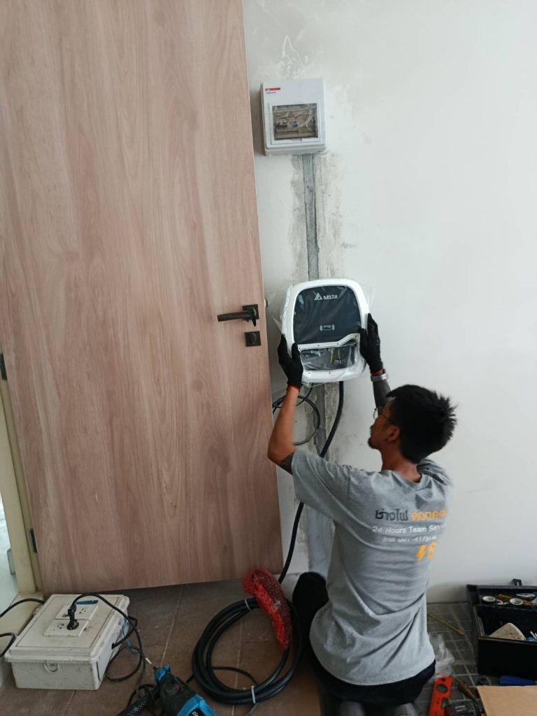 ช่างไฟฟ้าติดตั้งEV Charger