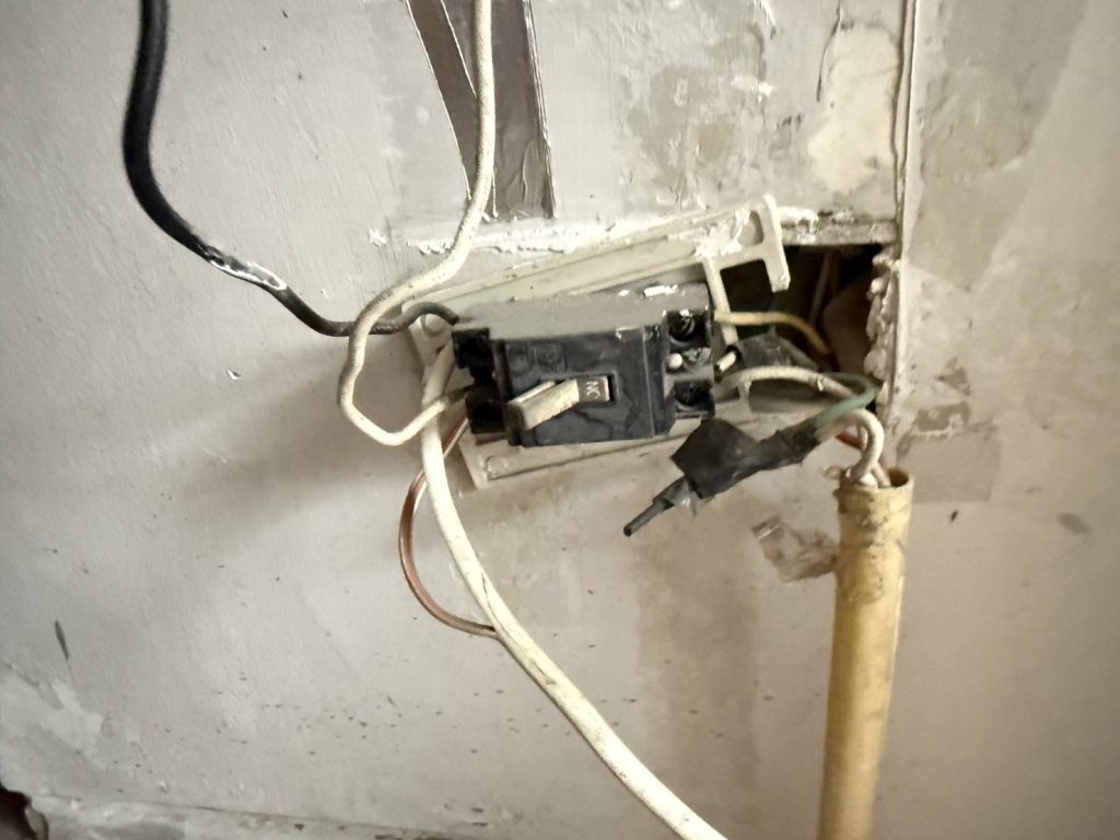 safety breaker ชำรุด