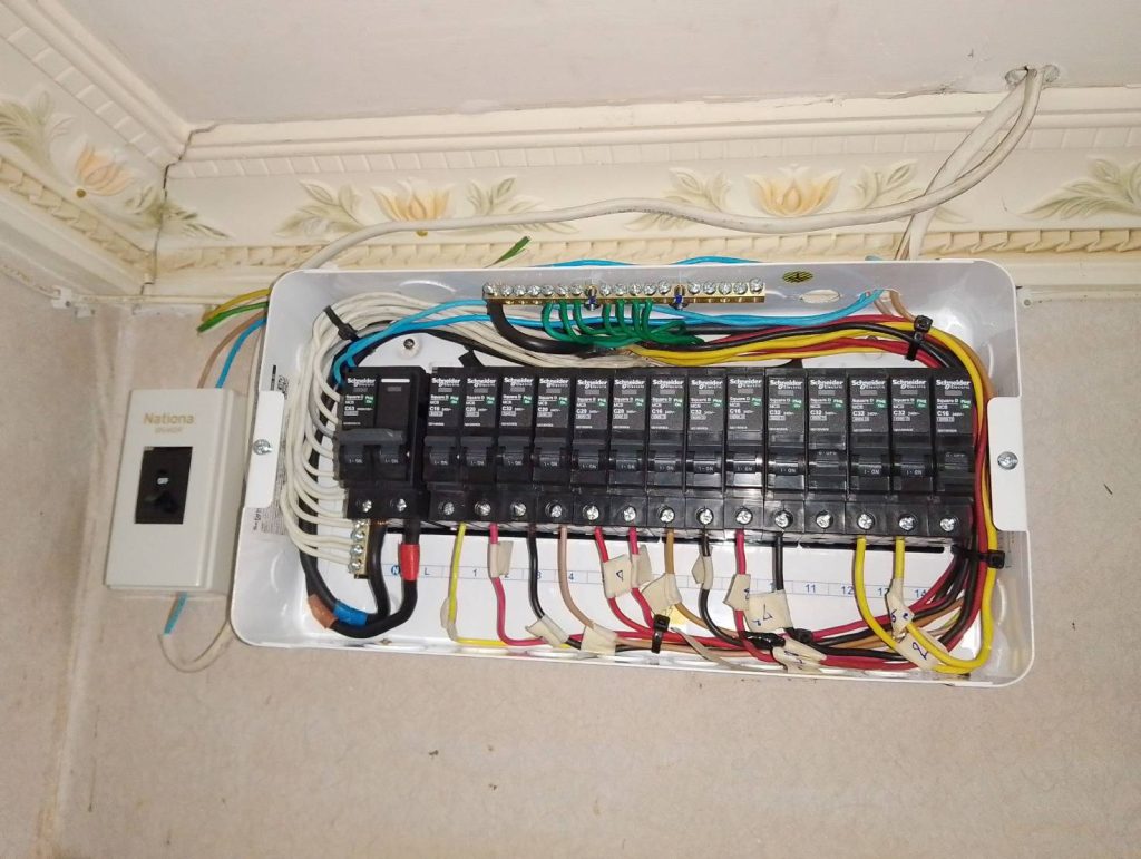 จัดเรียงสายไฟใหม่