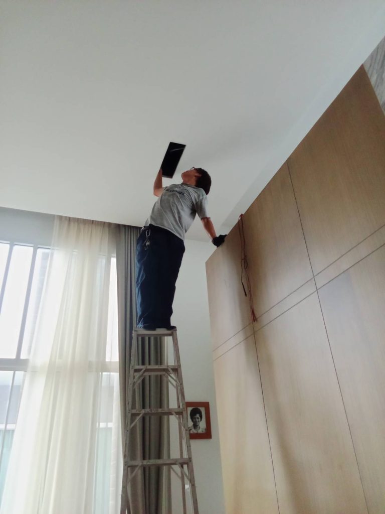 ตรวจเช็กดาวน์ไลท์