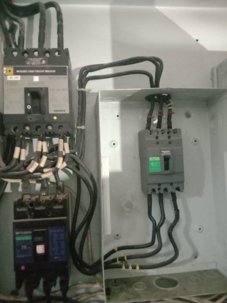 เมนเบรกเกอร์