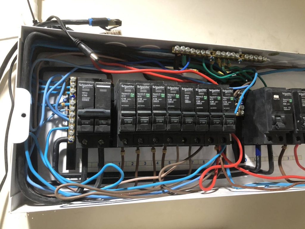 ติดตั้งตู้คอนซูมเมอร์