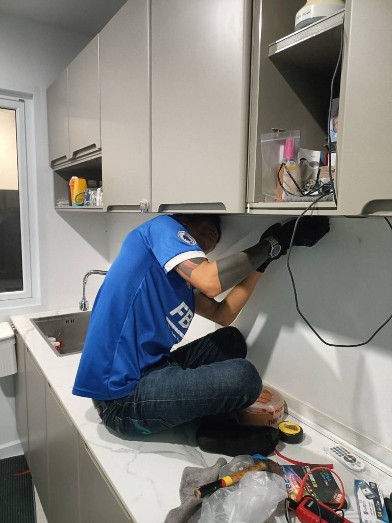 ติดตั้งไฟเส้น LED