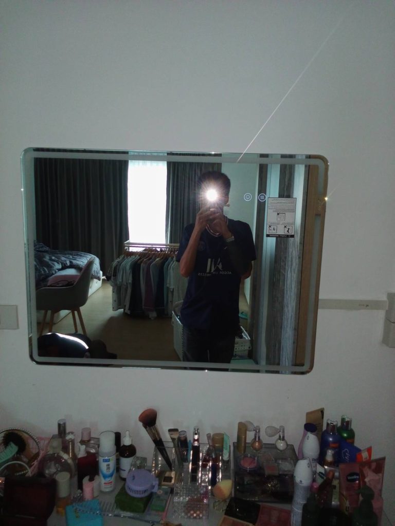 งานติดตั้งปลั๊กไฟและledหลังกระจก