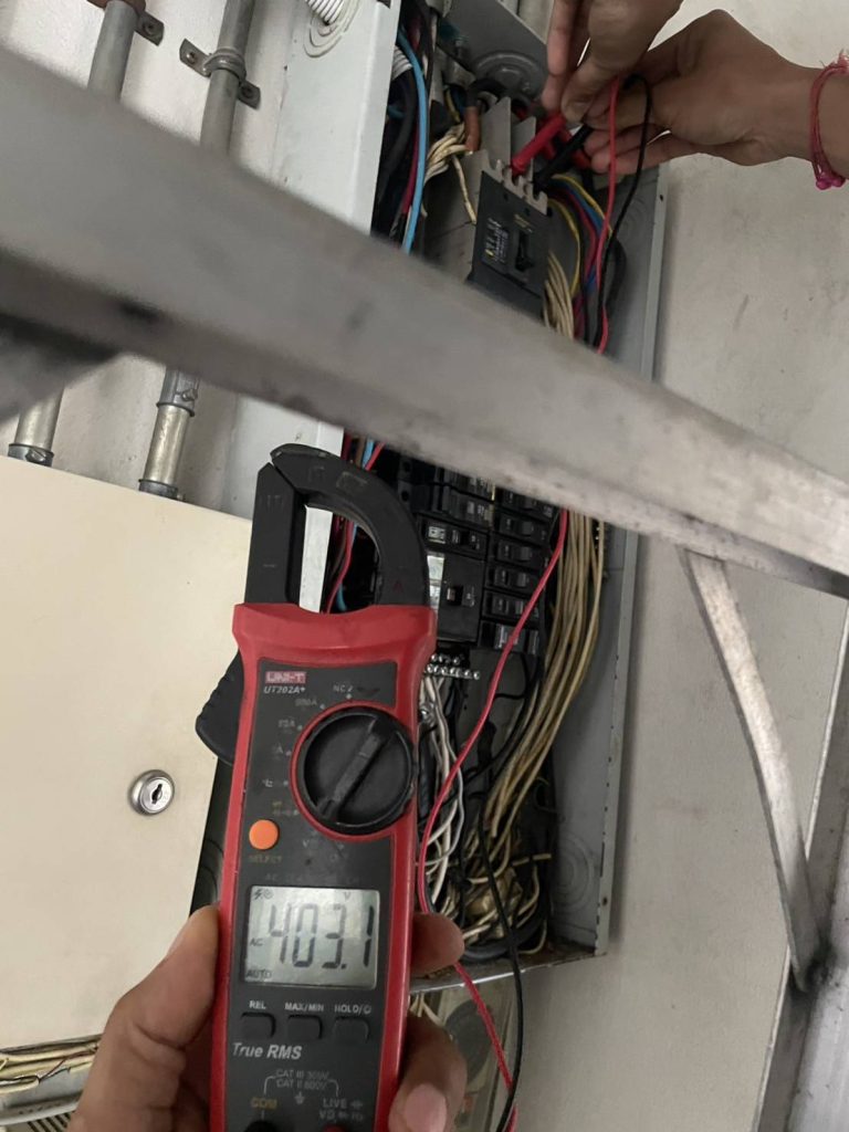 ตรวจวัดกระแสตู้โหลดเซ็นเตอร์