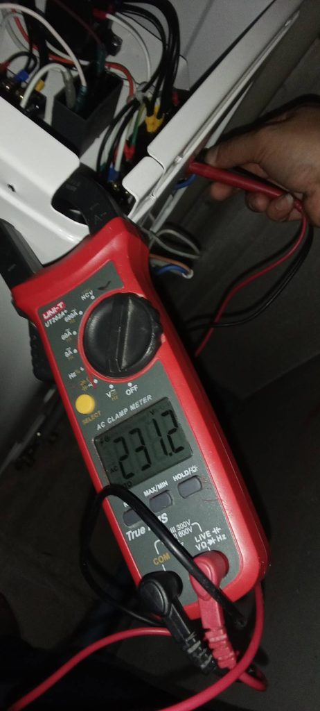 วัดกระแสแผงวงจรแอร์