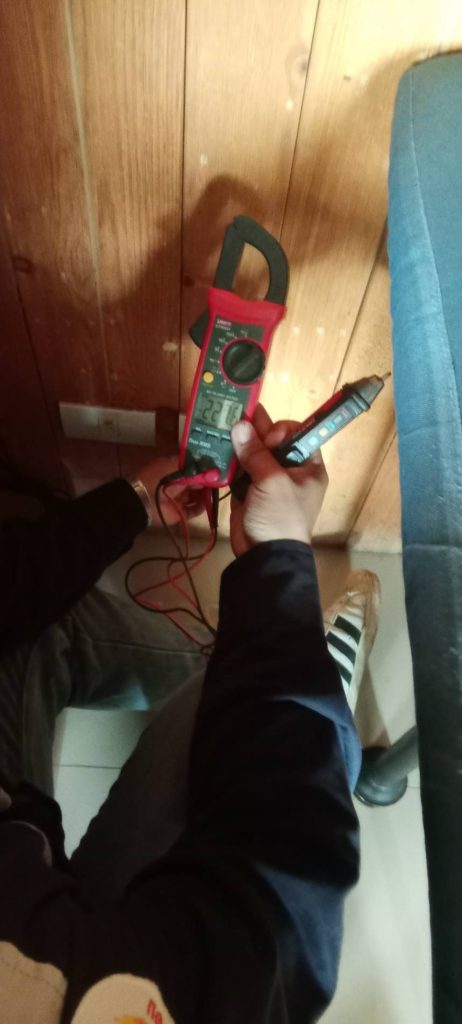 ตรวจเช็คปลั๊กไฟ