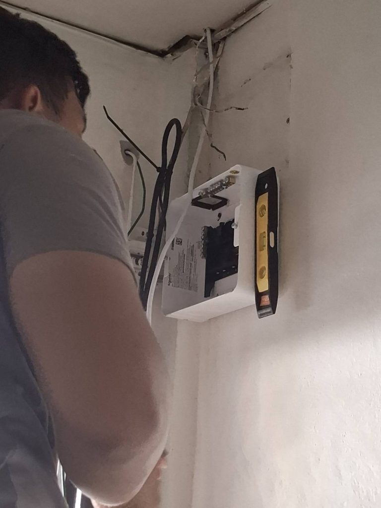 ติดตั้งตู้คอนซูมเมอร์