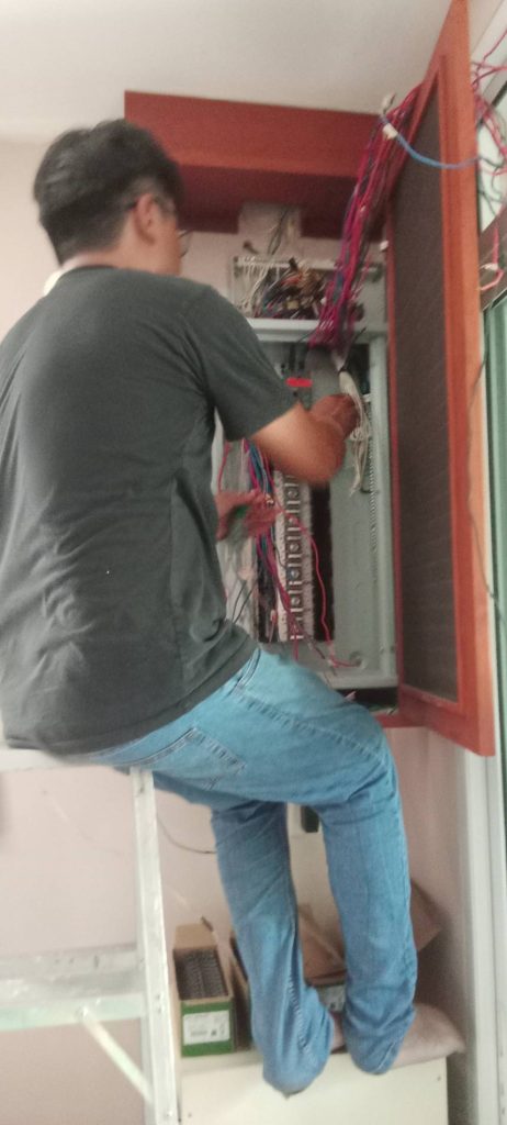 ทำการติดตั้งตู้โหลดเซ็นเตอร์