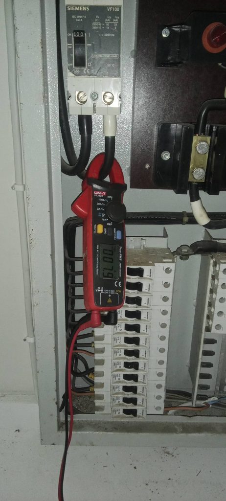 ตรวจเช็กตู้เมน