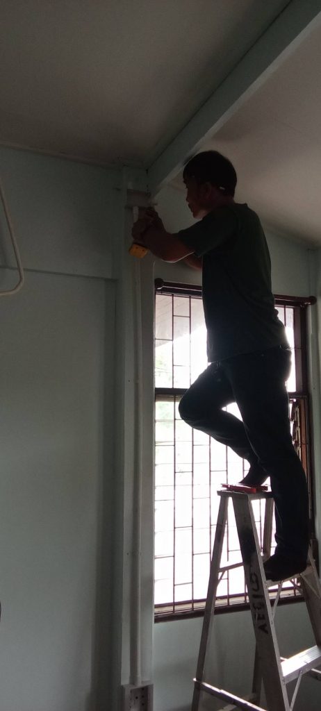 งานเดินท่อร้อยสายติดตั้งปลั๊ก