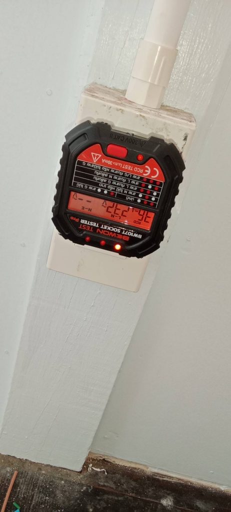 เช็กปลั๊กหลังติดตั้ง