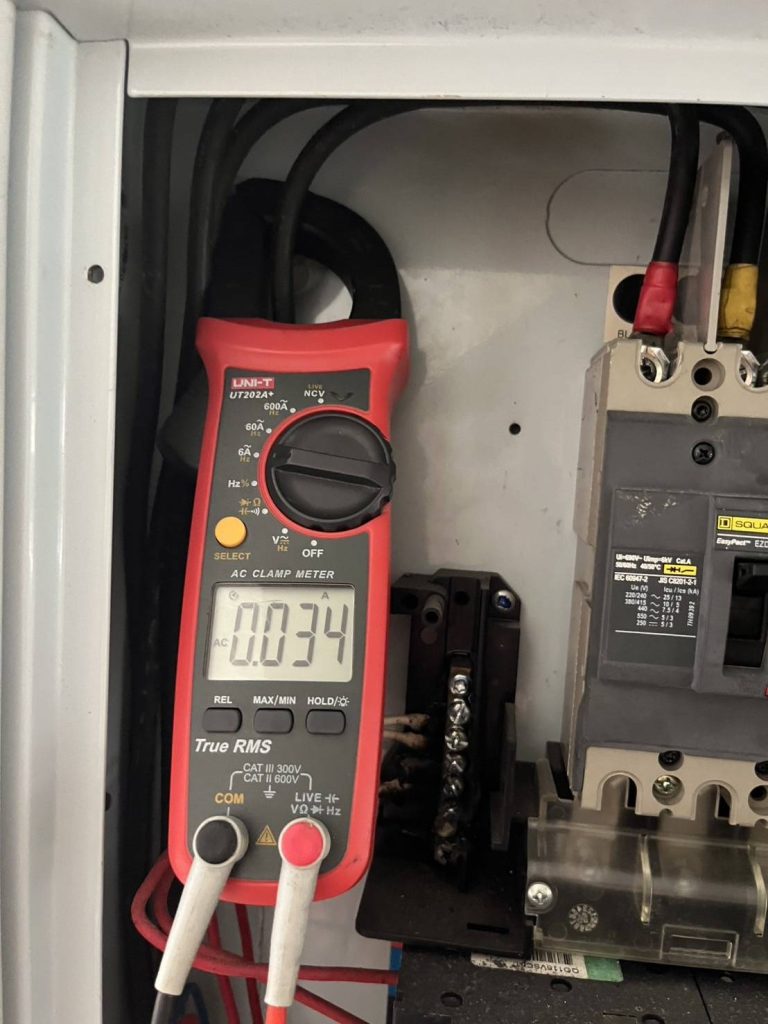 วัดไฟตู้โหลดเซ็นเตอร์