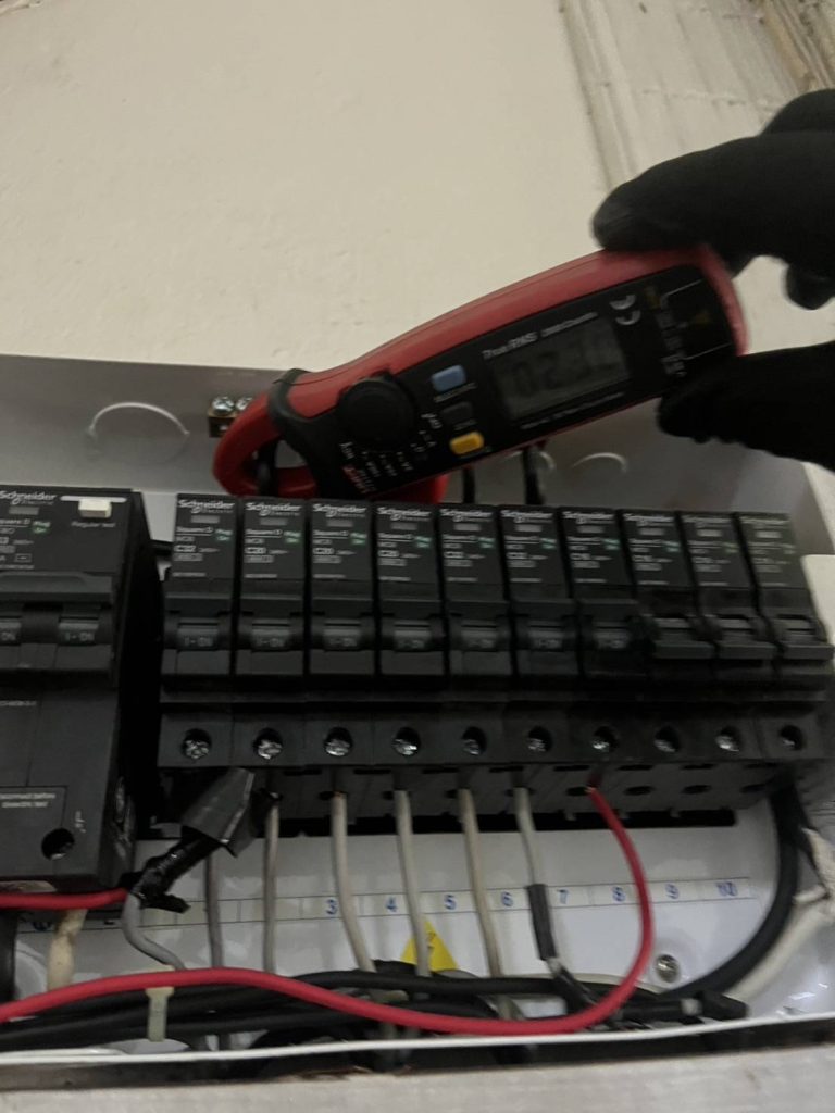 วัดไฟตู้คอนซูมเมอร์