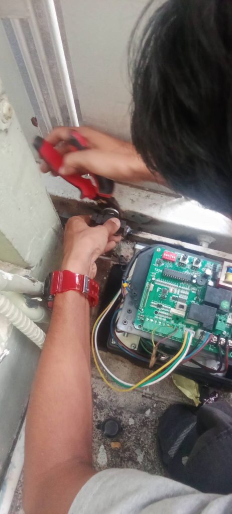 ซ่อมมอเตอร์ประตูรีโมท