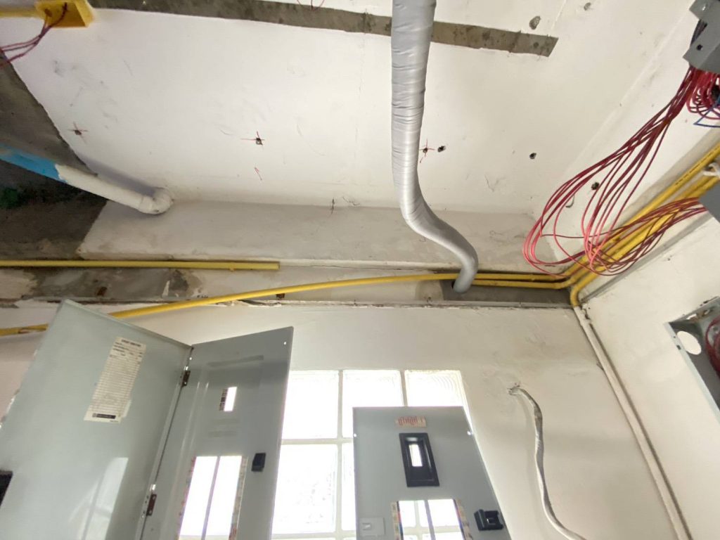 แนวท่อสายไฟ