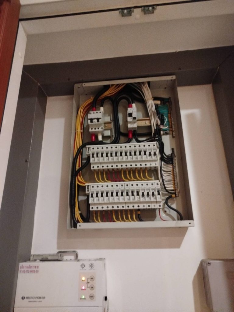 ตู้เมนไฟฟ้า